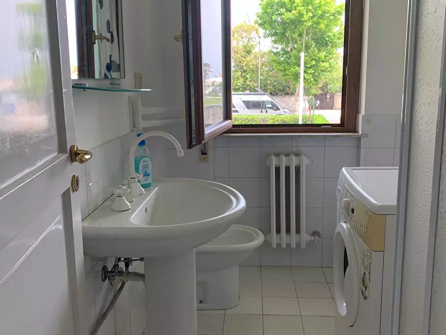 Immagine 14 di Bilocale in affitto  a Francavilla Al Mare