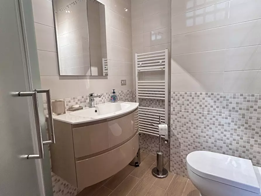 Immagine 14 di Trilocale in affitto  a Francavilla Al Mare