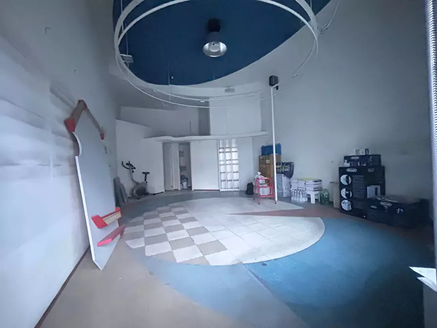 Immagine 2 di Locale commerciale in affitto  a Francavilla Al Mare