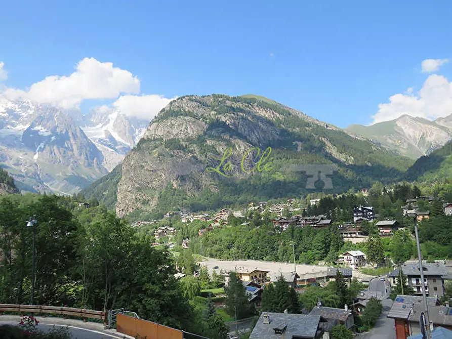 Immagine 20 di Quadrilocale in affitto  a Courmayeur