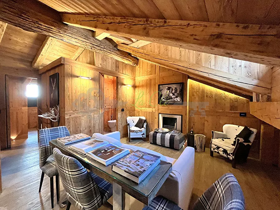 Immagine 9 di Trilocale in vendita  in Via Circonvallazione 11 a Courmayeur