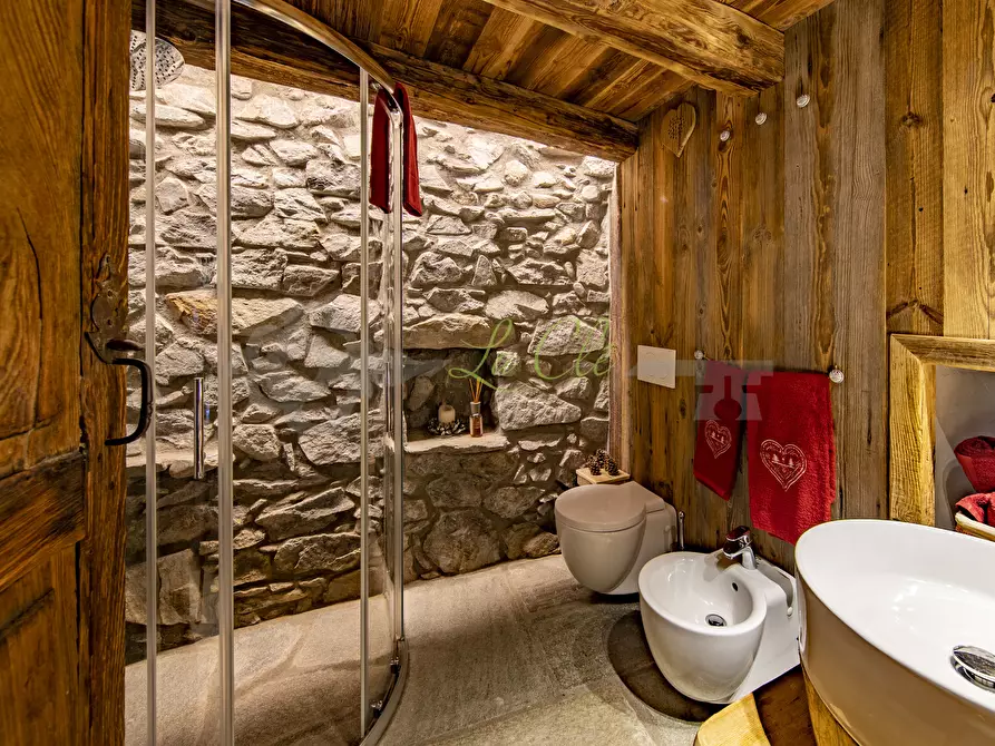 Immagine 14 di Baita in affitto  in Località Peuterey 15 a Courmayeur