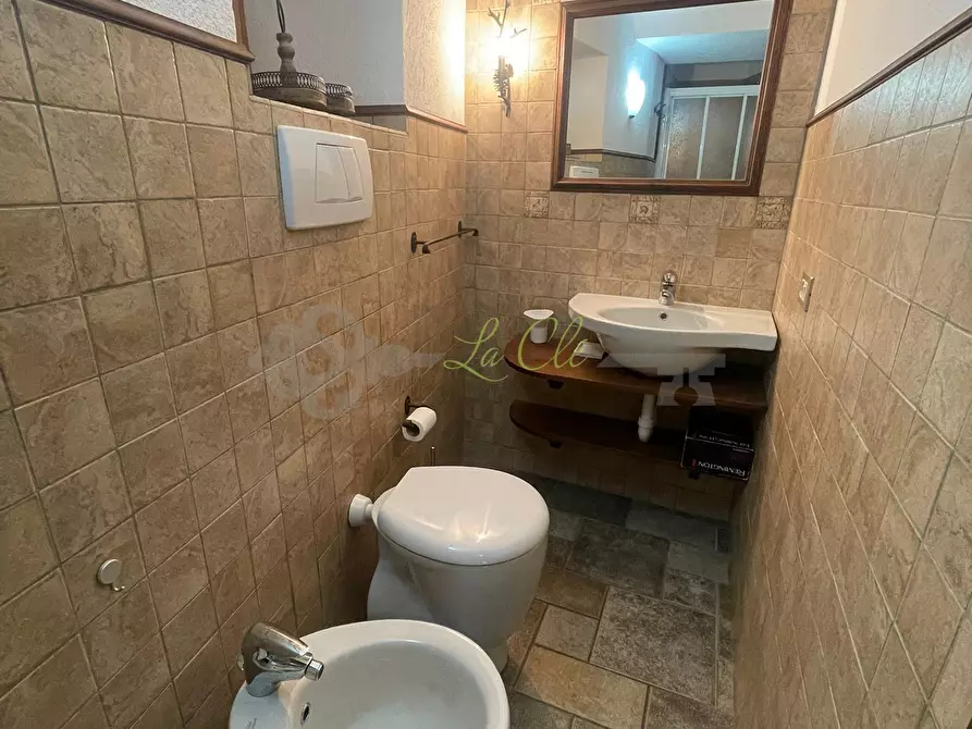 Immagine 15 di Trilocale in affitto  in Via San Giocondo a Courmayeur
