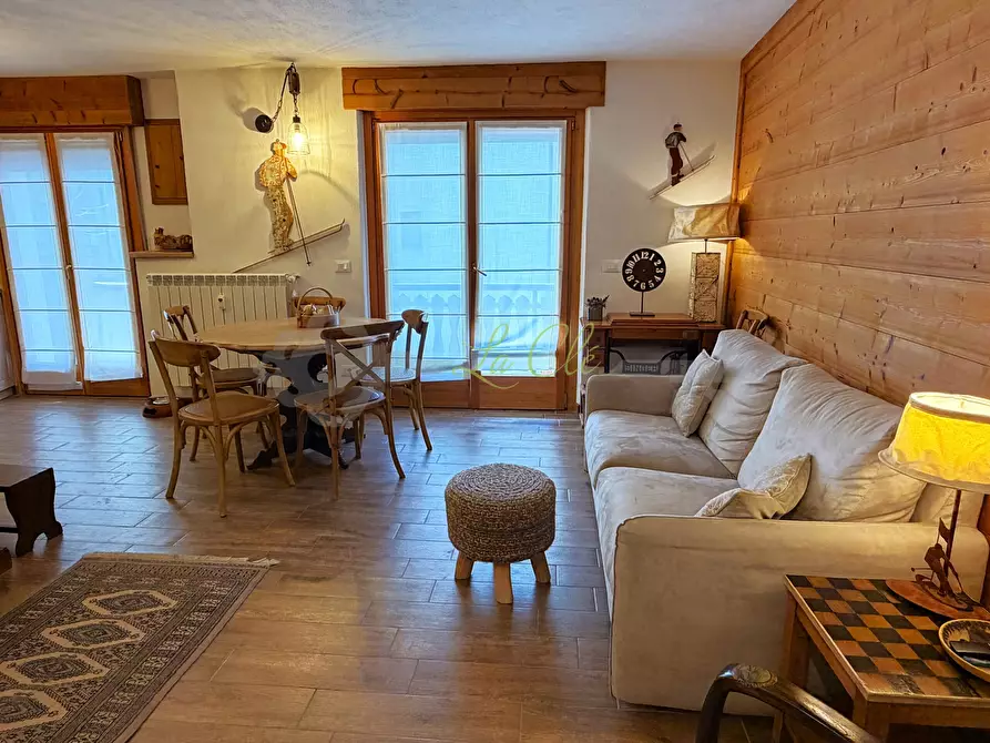 Immagine 3 di Trilocale in vendita  a Courmayeur
