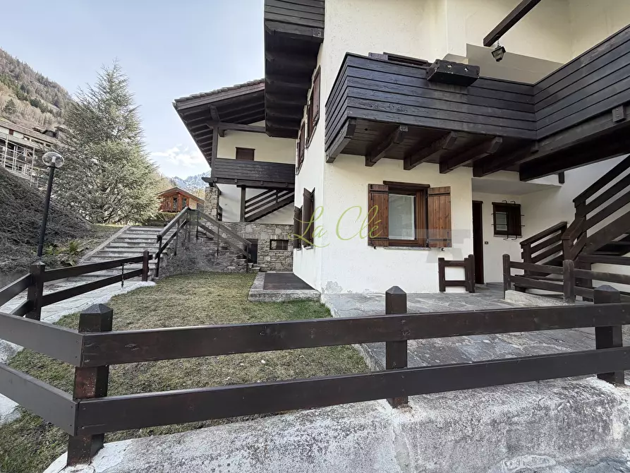 Immagine 16 di Trilocale in vendita  a Courmayeur
