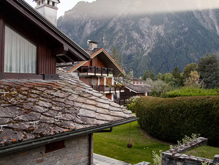 Immagine 17 di Quadrilocale in affitto  a Pre'-Saint-Didier