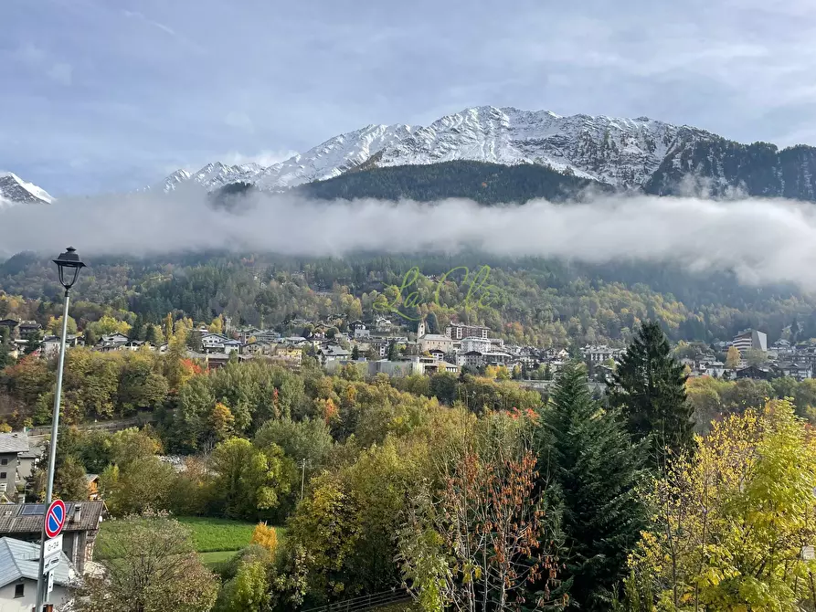 Immagine 18 di Trilocale in affitto  in Via San Giocondo a Courmayeur