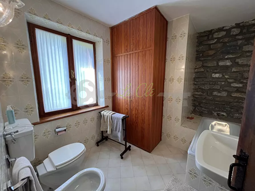 Immagine 16 di Quadrilocale in affitto  in Avenue Dent du Geant 31 a Pre'-Saint-Didier