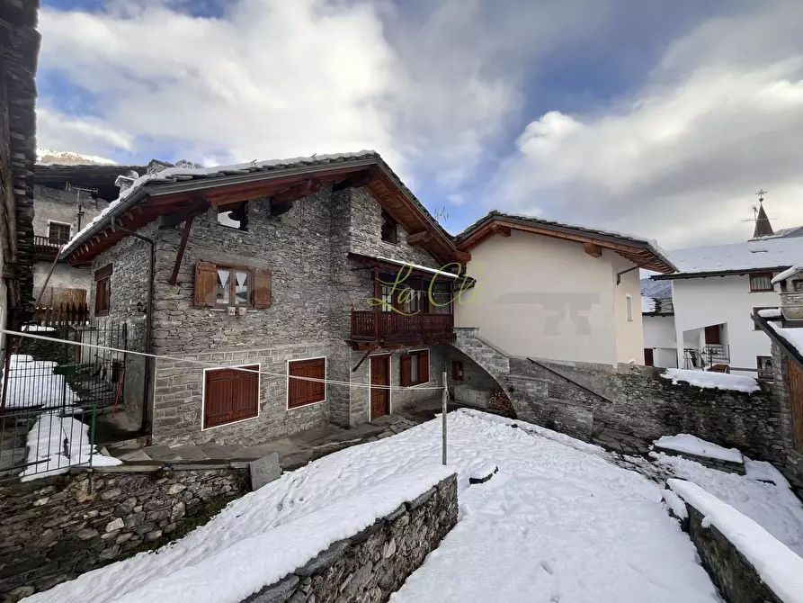 Immagine 29 di Trilocale in vendita  in Via Cesare Ollietti 13 a La Salle