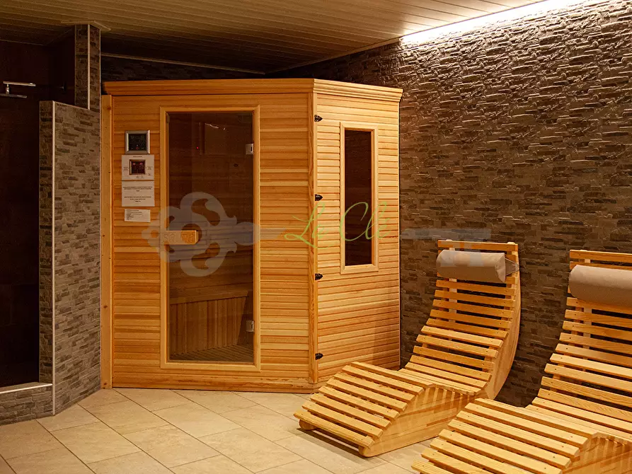 Immagine 16 di Albergo/B&B/Residence in vendita  a Brissogne