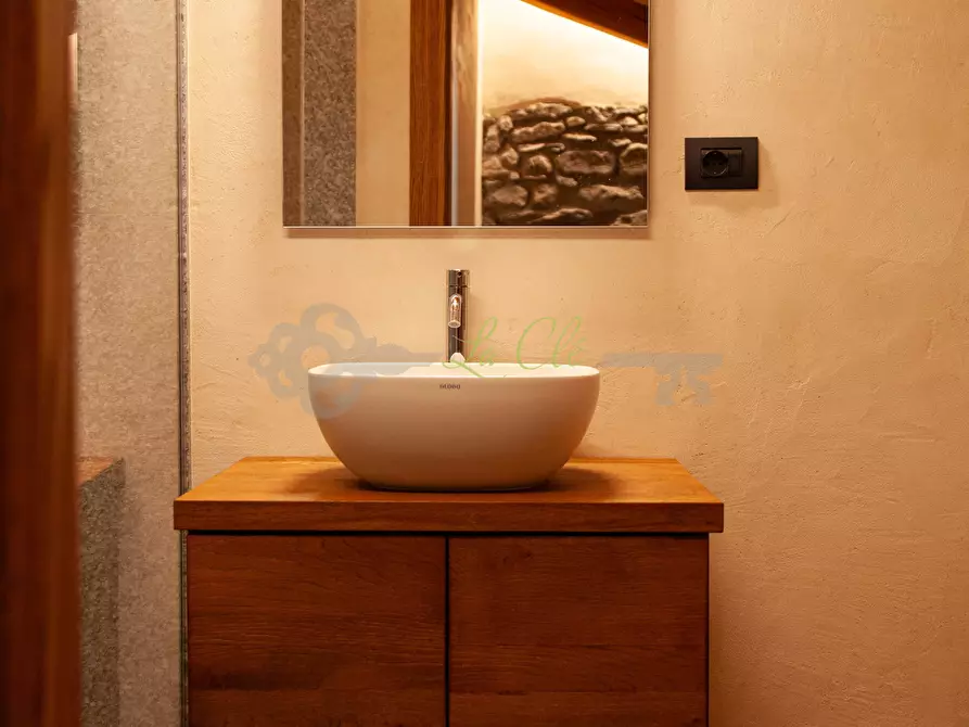 Immagine 29 di Trilocale in affitto  in Via Roma 47 a Courmayeur