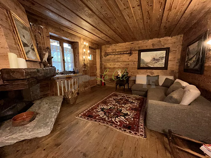 Immagine 3 di Baita in affitto  a Courmayeur
