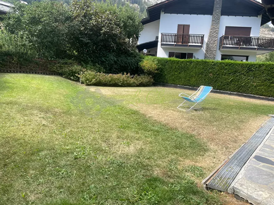 Immagine 8 di Trilocale in affitto  a Courmayeur