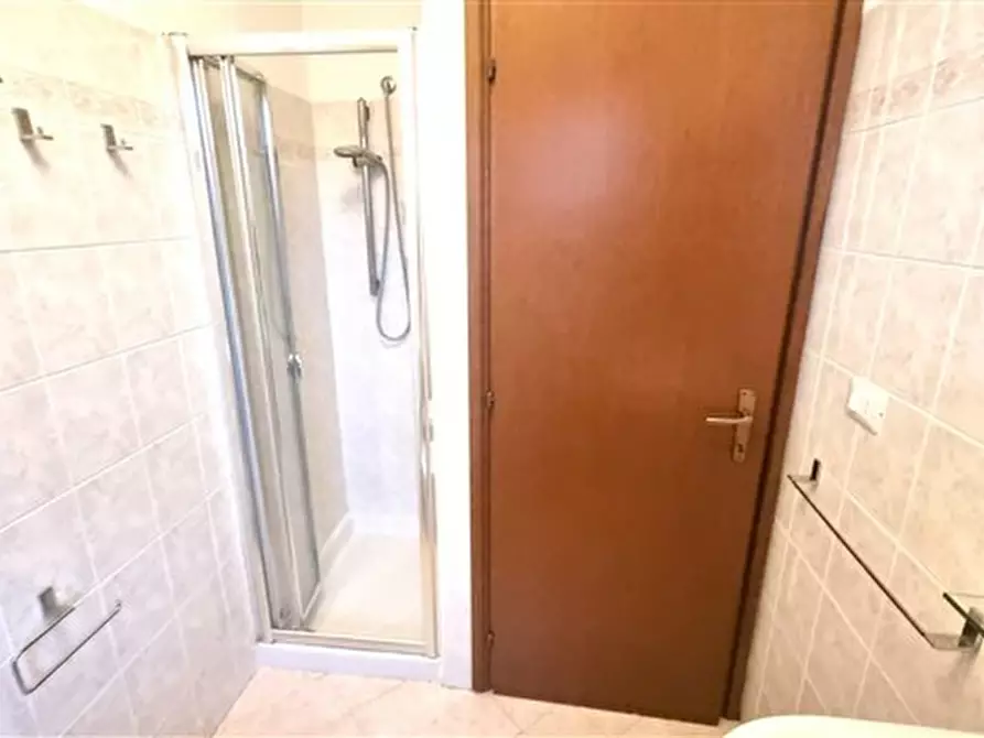 Immagine 18 di Bilocale in vendita  in Strada Val Parma 188 a Parma