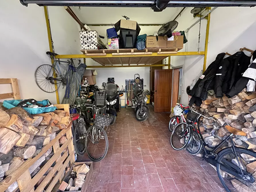 Immagine 41 di Quadrilocale in vendita  in Via Achille Grandi a Modena