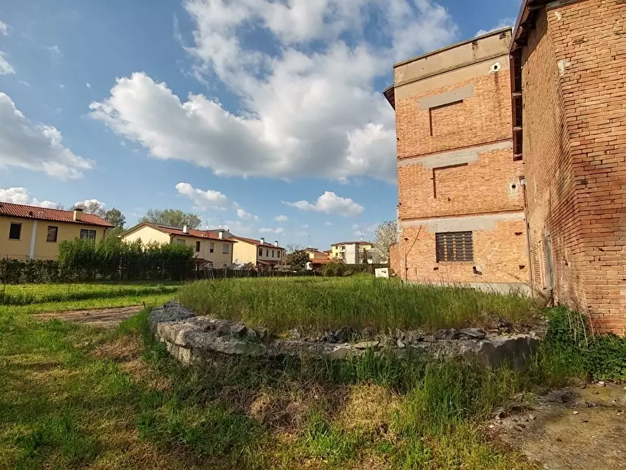 Immagine 19 di Attività artigianale in vendita  a Novellara