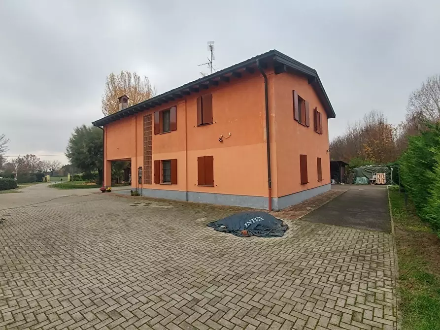 Immagine 7 di Casa bifamiliare in vendita  in Via di Villanova 470 a Modena