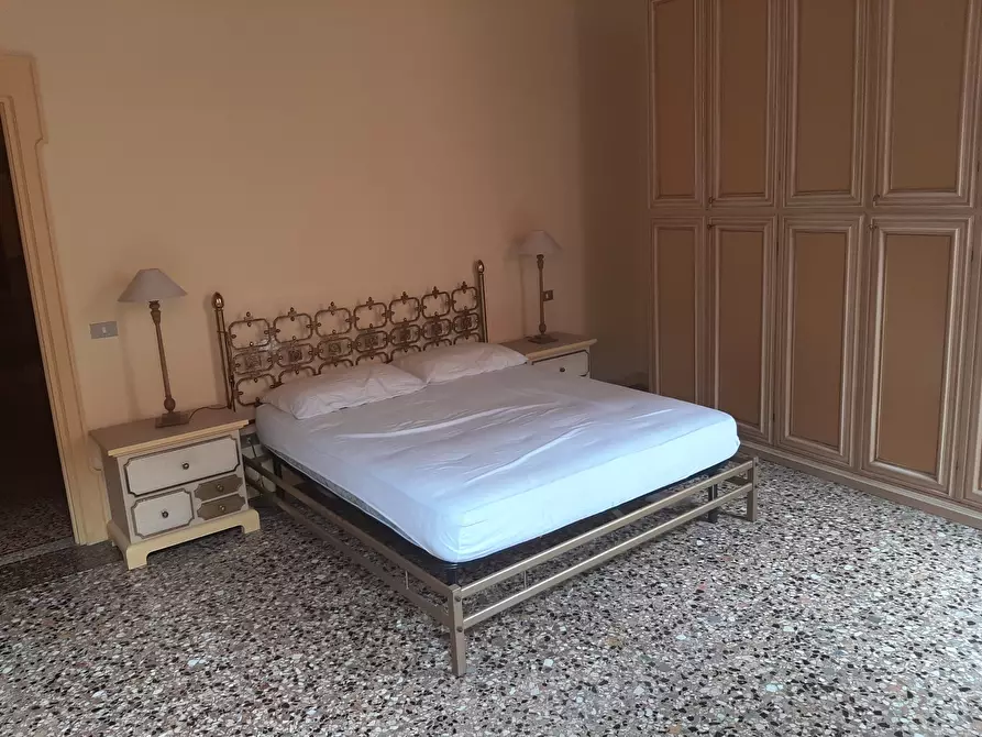 Immagine 26 di Bilocale in vendita  in Largo Porta Sant'Agostino 331 a Modena