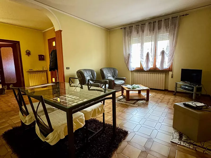 Immagine 2 di Villa in vendita  in Via Pietro Nenni a Bosaro