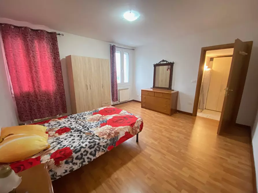 Immagine 3 di Stanza singola in affitto  in Via Palestro a Rovigo
