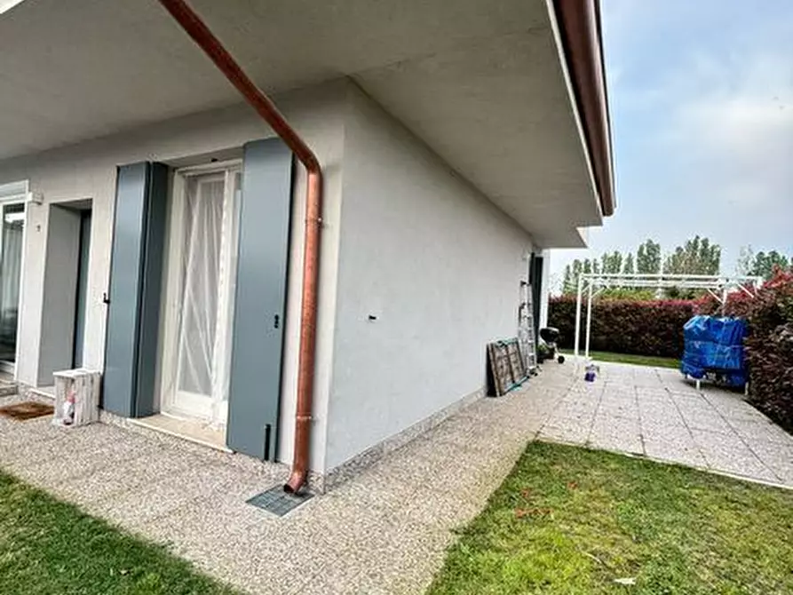 Immagine 3 di Casa bifamiliare in vendita  a Rovigo
