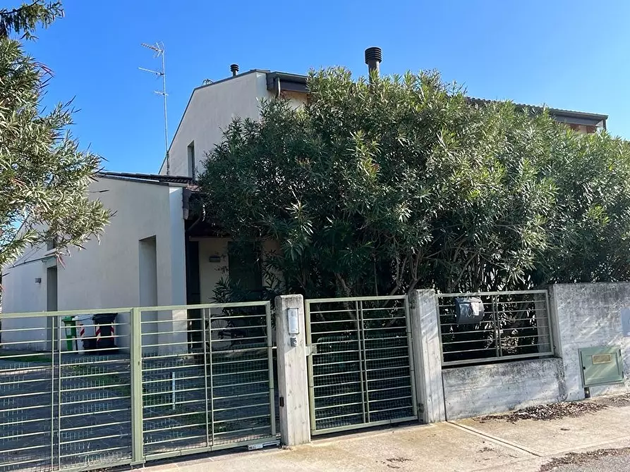 Immagine 39 di Villa in vendita  a Rovigo