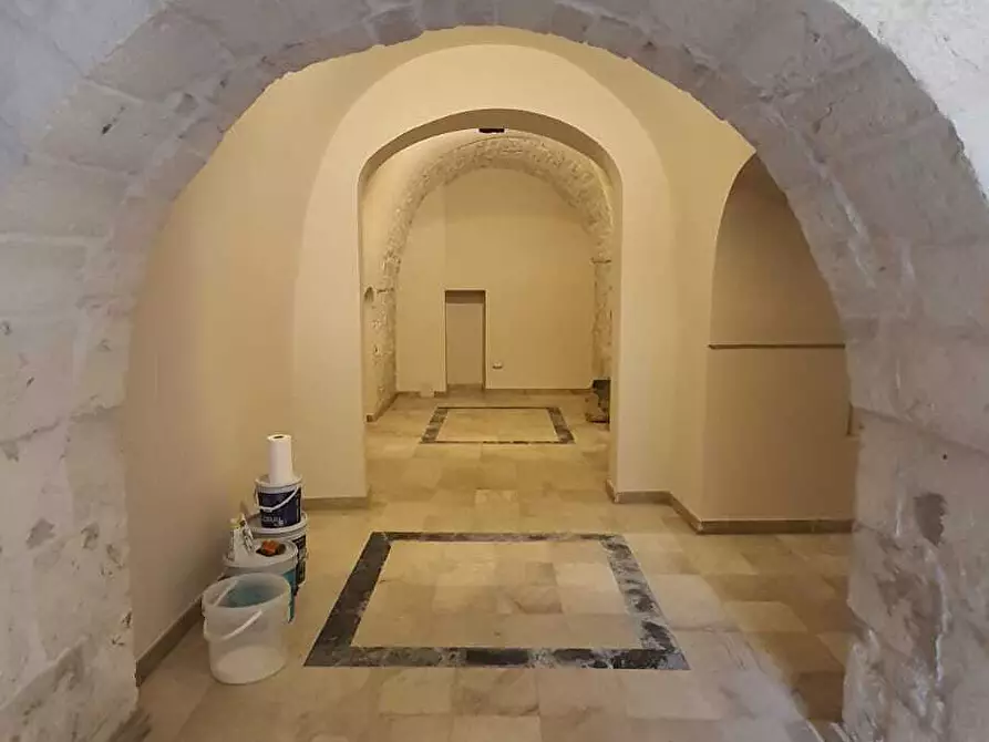 Immagine 21 di Locale commerciale in affitto  in Corso Umberto I a Casamassima