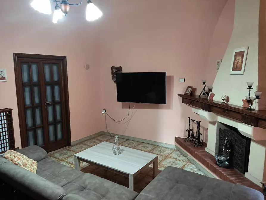 Immagine 3 di Porzione di casa in vendita  in Via Stazione 71 a Casamassima