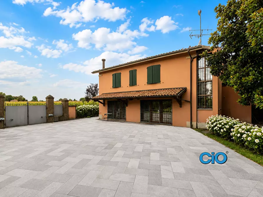Immagine 36 di Villa in vendita  a Pieve Di Cento