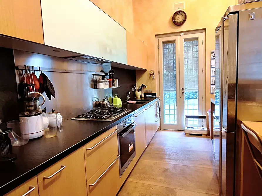 Immagine 3 di Pentalocale in vendita  in Nave Centro a Nave