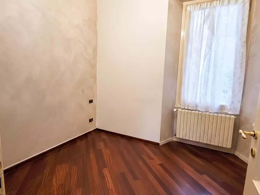 Immagine 12 di Quadrilocale in vendita  in Corso Martiri della Libertà a Brescia