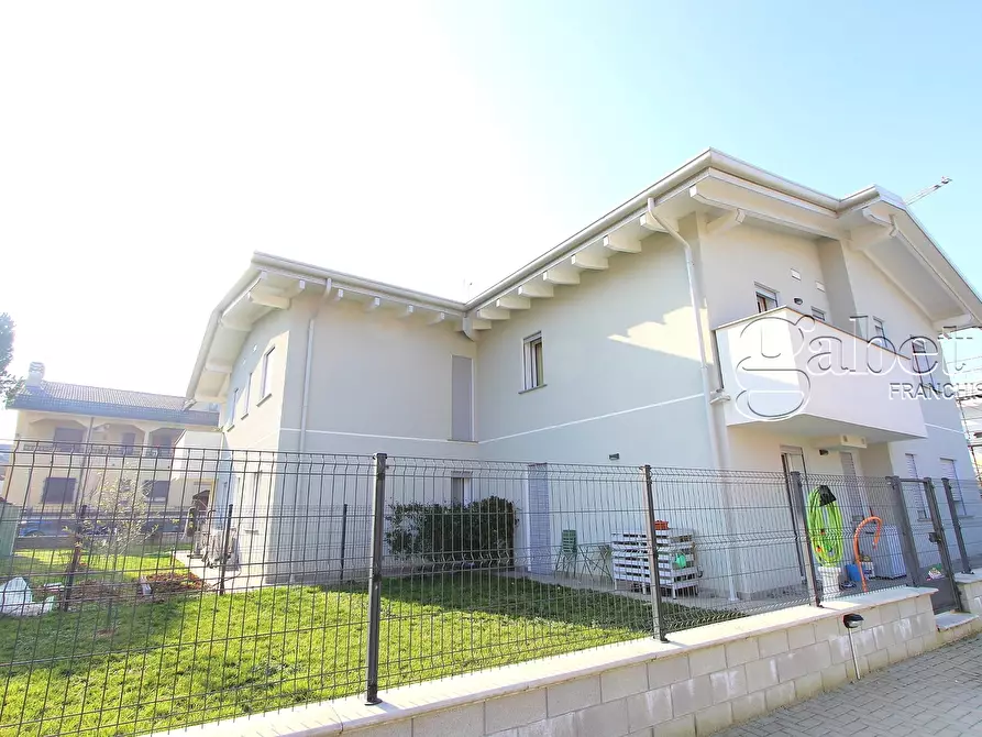 Immagine 29 di Trilocale in vendita  in Via Pietro Madonini a Uboldo