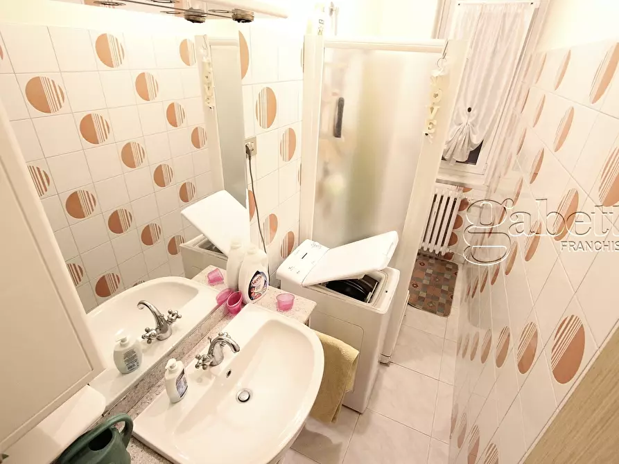 Immagine 28 di Pentalocale in vendita  in Via Cornaggia 20 a Rho