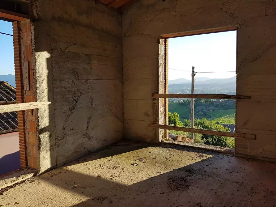 Immagine 8 di Rustico / casale in vendita  in Via di Matraia a Capannori