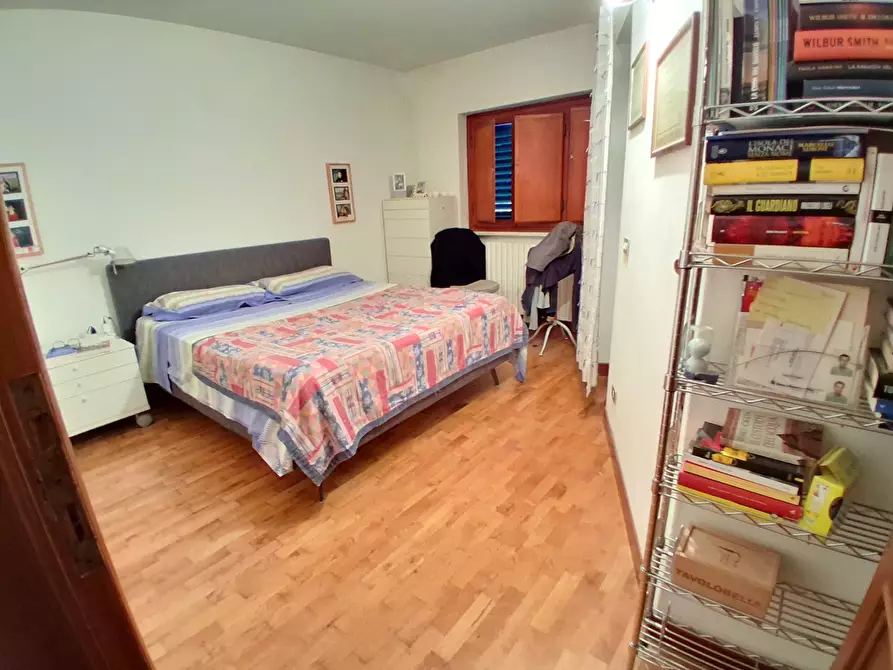 Immagine 5 di Casa bifamiliare in vendita  in Via dei Pellegrini a Lucca