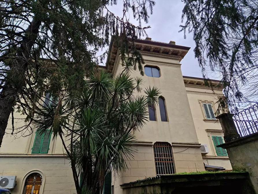 Immagine 1 di Appartamento in vendita  in Via dei Garofani a Lucca