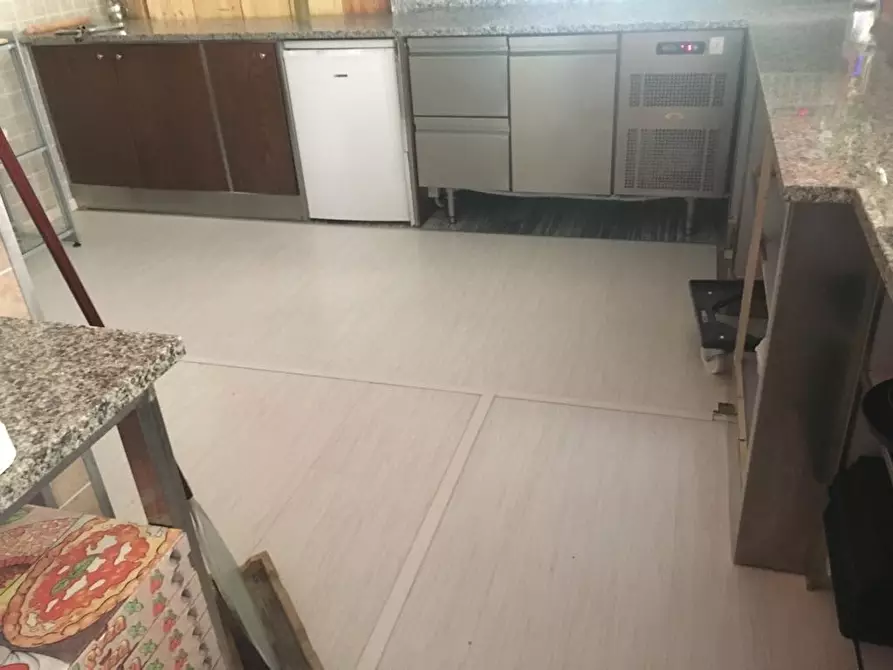 Immagine 4 di Bar / Ristorante in vendita  in Viale Giosuè Carducci a Lucca