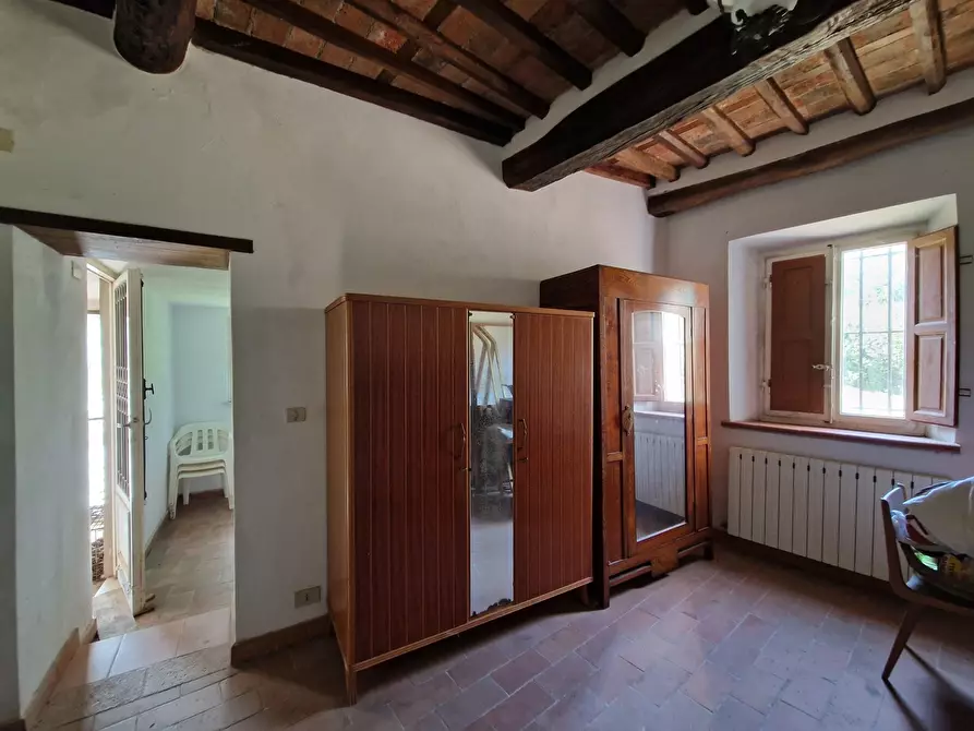 Immagine 58 di Rustico / casale in vendita  in Via Vecchia di Nozzano a Lucca