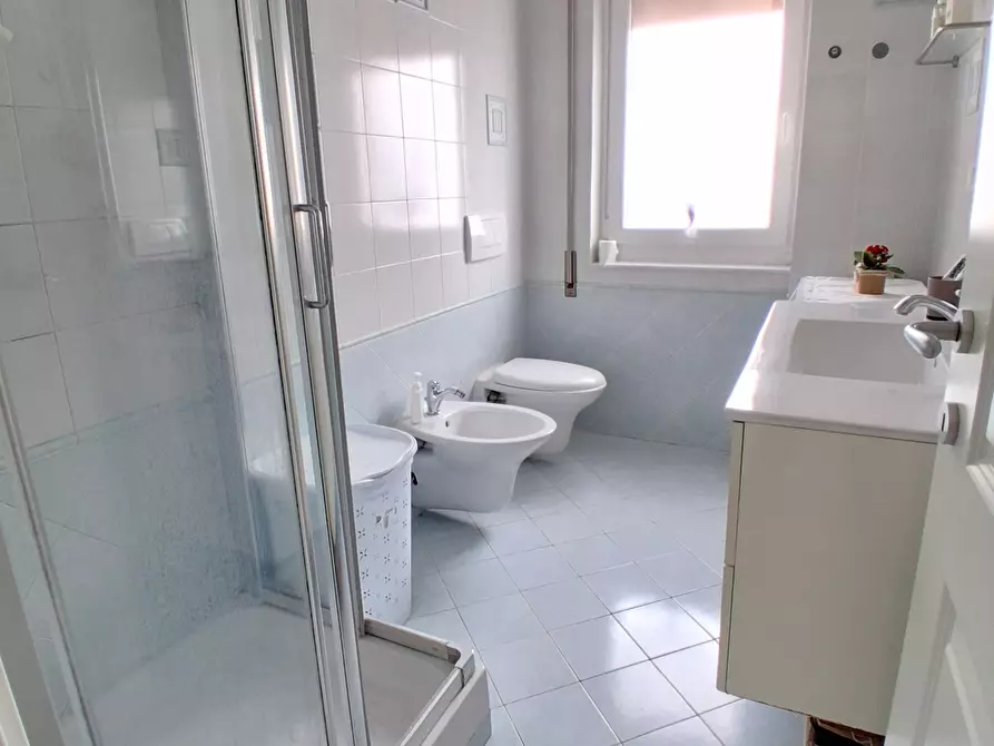 Immagine 9 di Quadrilocale in vendita  in Via Cesare Sardi a Lucca