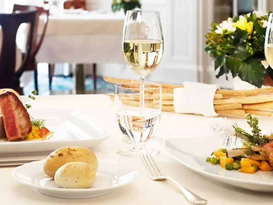 Immagine 4 di Bar / Ristorante in vendita  in Viale Europa a Viareggio