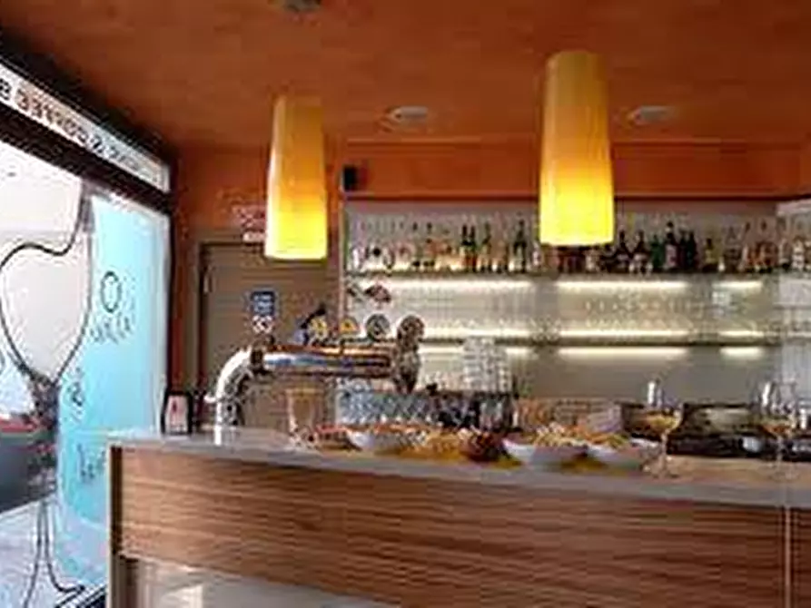 Immagine 1 di Bar / Ristorante in vendita  in Via Pesciatina a Lucca