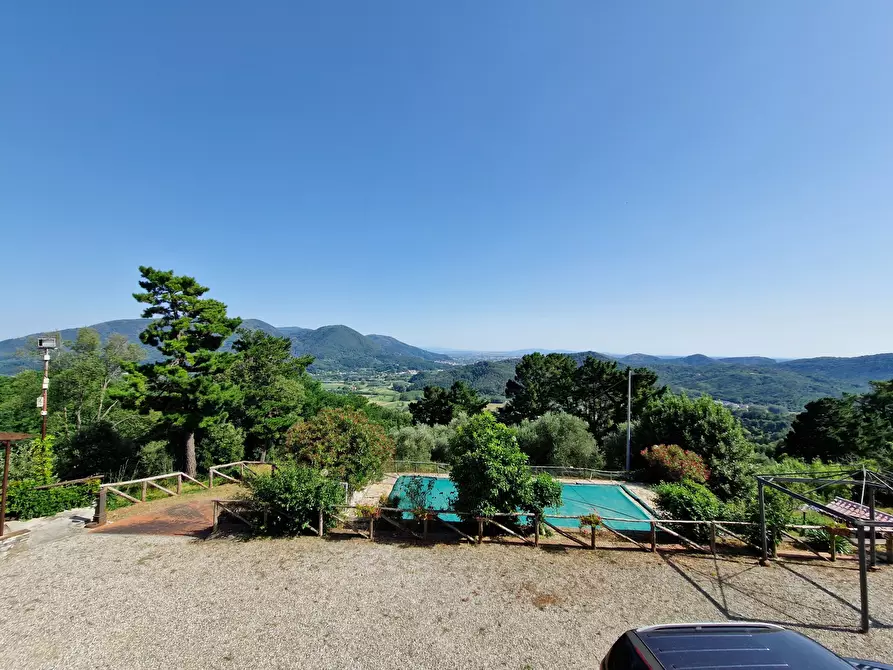 Immagine 61 di Rustico / casale in vendita  in Via Vecchia di Nozzano a Lucca