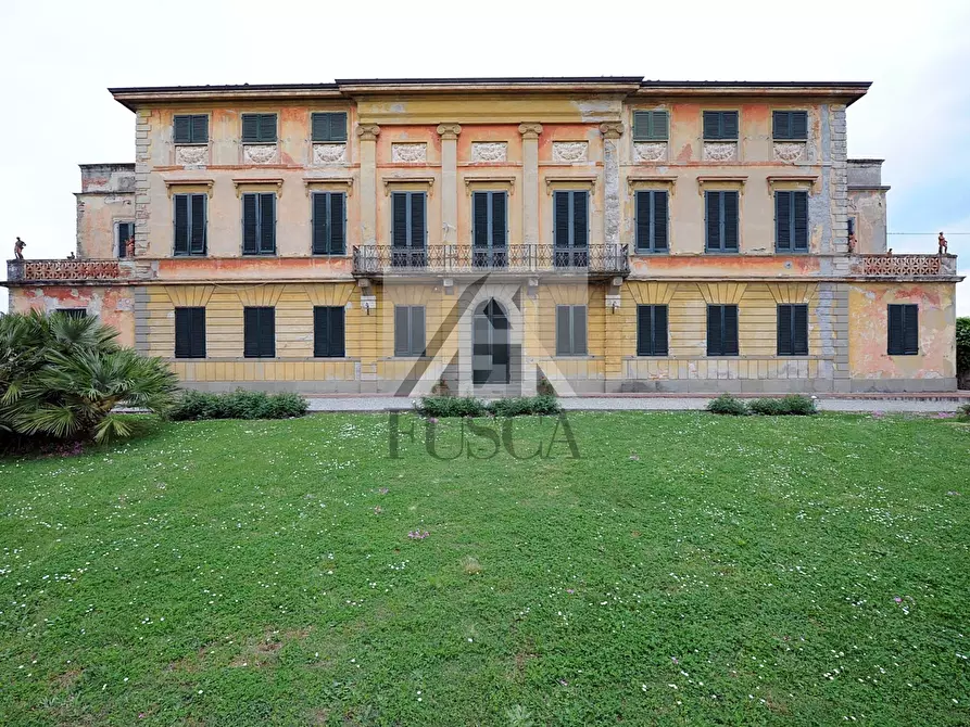 Immagine 1 di Villa in vendita  in Via del Leccio Lappato a Capannori