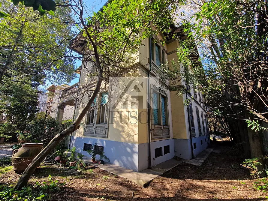 Immagine 3 di Villa in vendita  in Via Borgo Giannotti a Lucca