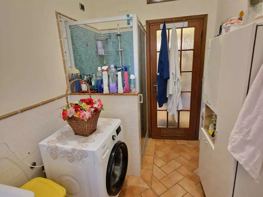 Immagine 7 di Appartamento in vendita  in Via Sant'Angelo a Lucca