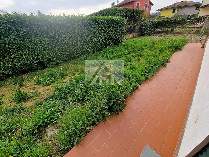 Immagine 12 di Casa bifamiliare in vendita  in Via dei Leri a Lucca