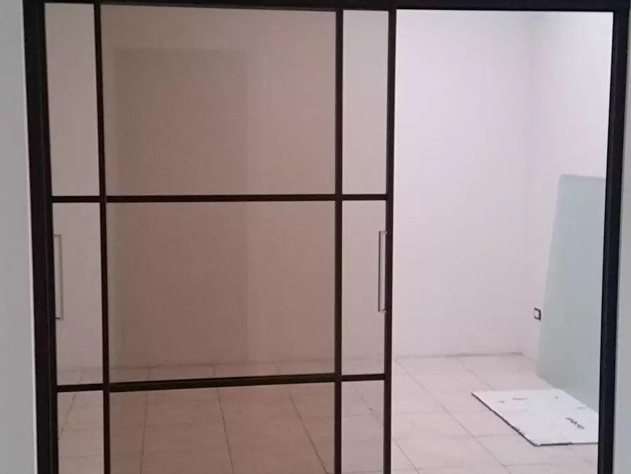 Immagine 8 di Ufficio in vendita  in Via de gasperi a Lucca