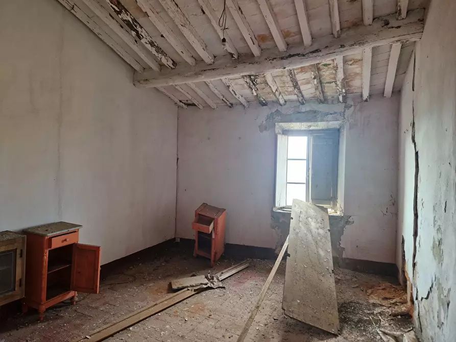 Immagine 31 di Rustico / casale in vendita  in Via montebonelli a Lucca