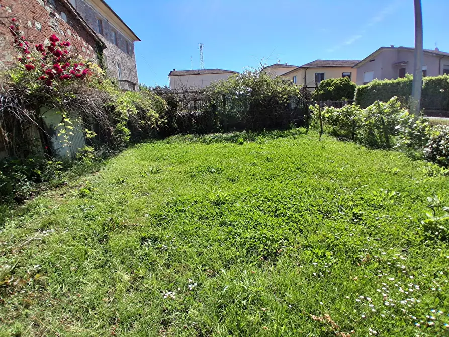 Immagine 25 di Terratetto in vendita  in Via della Chiesa XXIV a Lucca