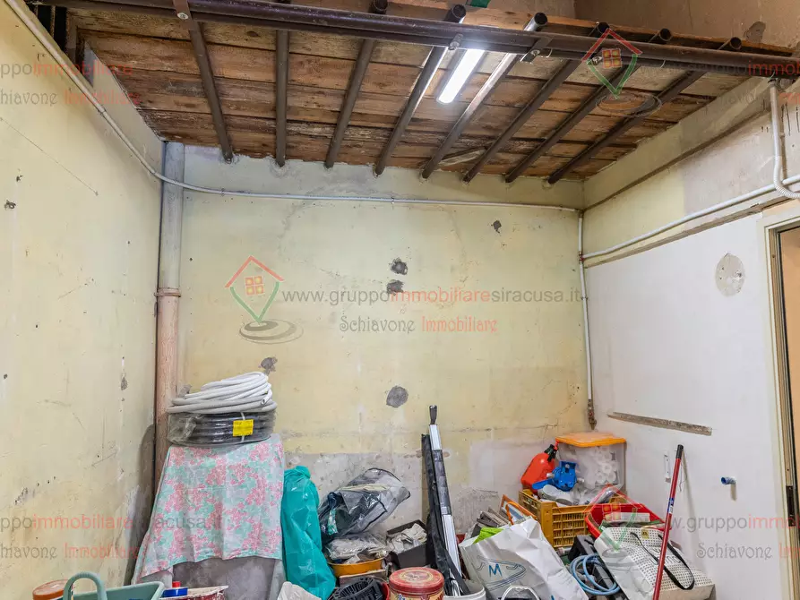 Immagine 8 di Garage in vendita  a Siracusa